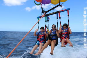 Parasailing adventure Tanjung Benoa Bali